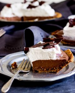 Chocolate-Cinnamon-Cream-Pie-Treats-and-Eats-3