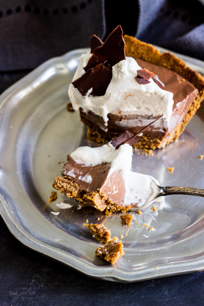 Chocolate-Cinnamon-Cream-Pie-Treats-and-Eats-4